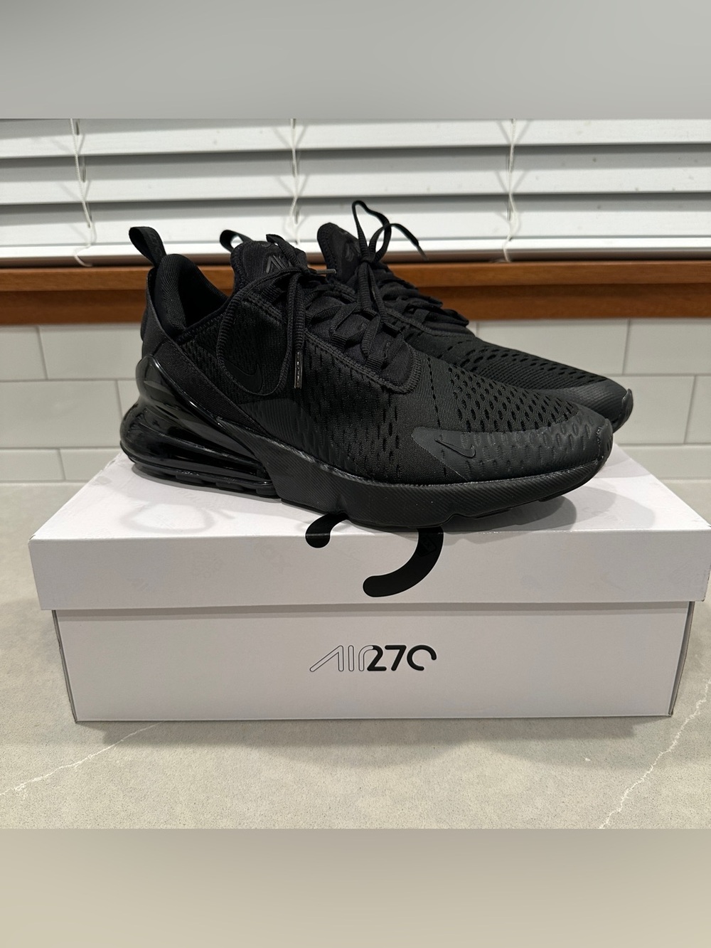 Nike Air Max 270 – Triple Black – Men’s Size 10.5 – Like New 🔥